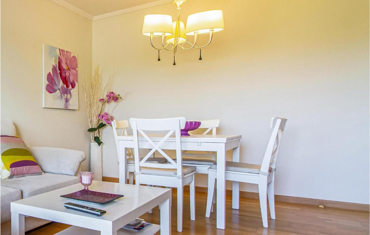 Beautiful Apartment In Santa Pola Bagian luar foto